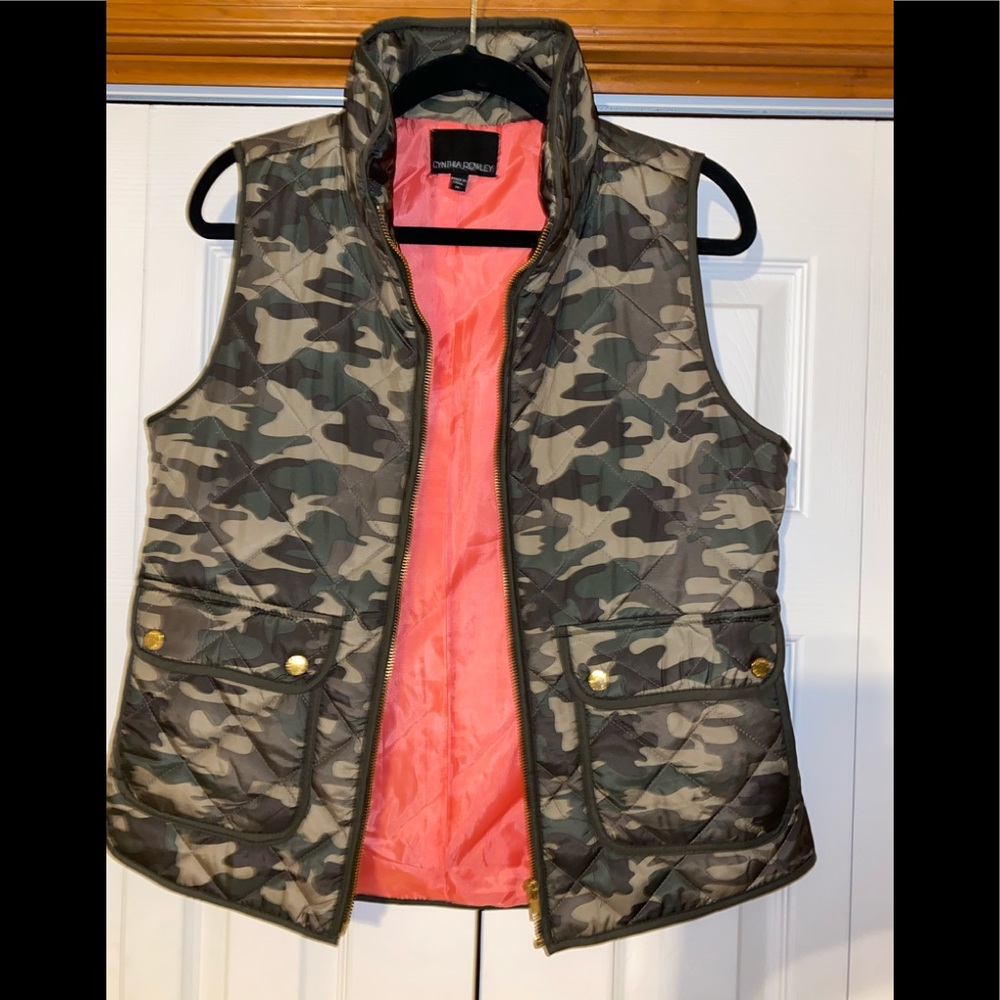 camo vest